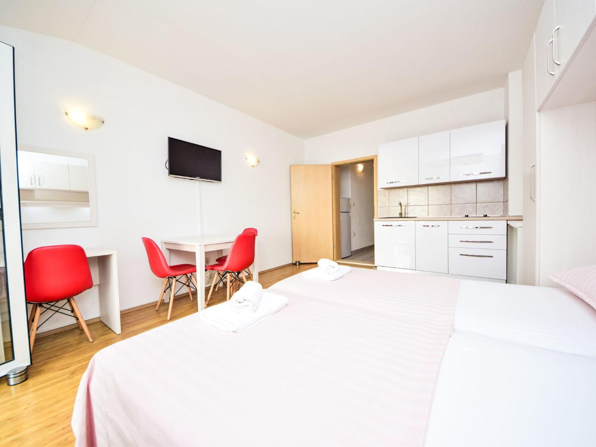 Mira-1 By Interhome Appartement Makarska